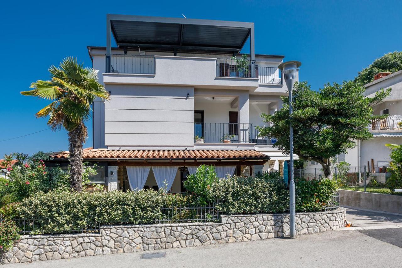 Apartment Rukavina Нивице Экстерьер фото